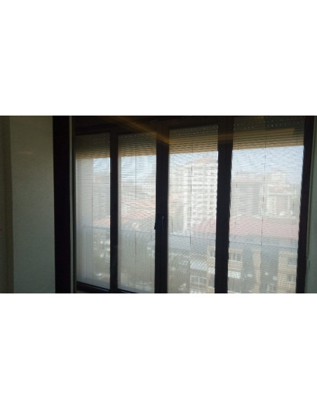 Plise (Plicell) Cam Balkon Perdesi