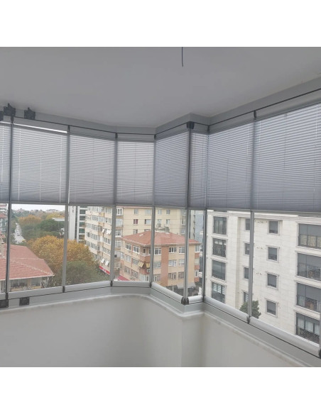 Plise (Plicell) Cam Balkon Perdesi