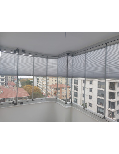 Plise (Plicell) Cam Balkon Perdesi