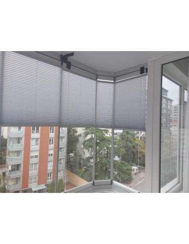 Plise (Plicell) Cam Balkon Perdesi