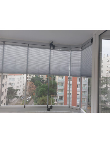 Plise (Plicell) Cam Balkon Perdesi