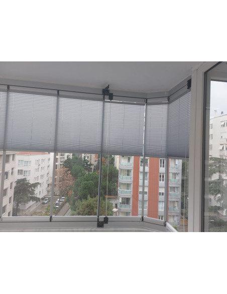 Plise (Plicell) Cam Balkon Perdesi