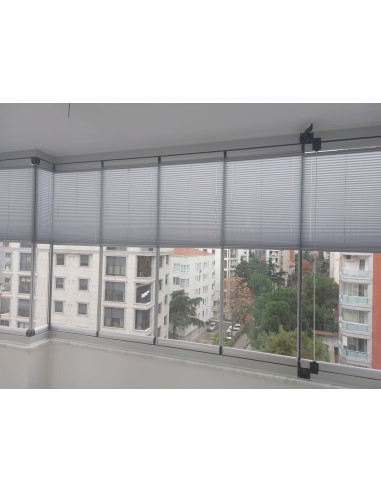 Plise (Plicell) Cam Balkon Perdesi