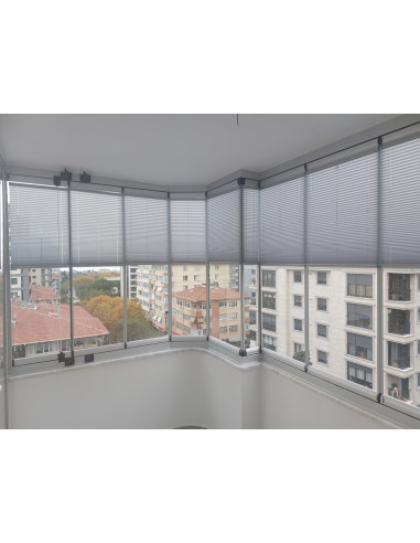 Plise (Plicell) Cam Balkon Perdesi