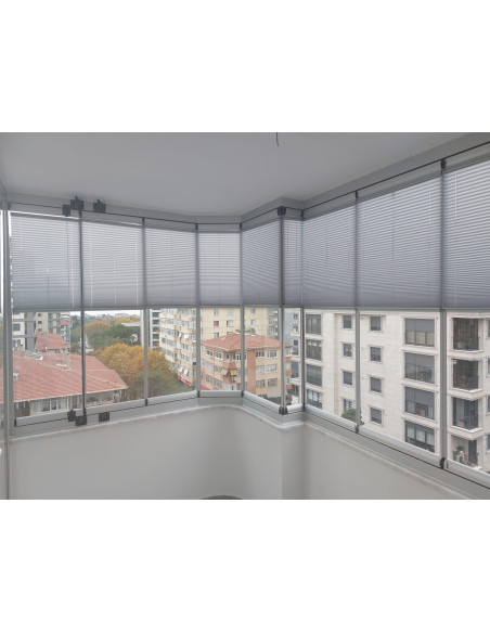 Plise (Plicell) Cam Balkon Perdesi