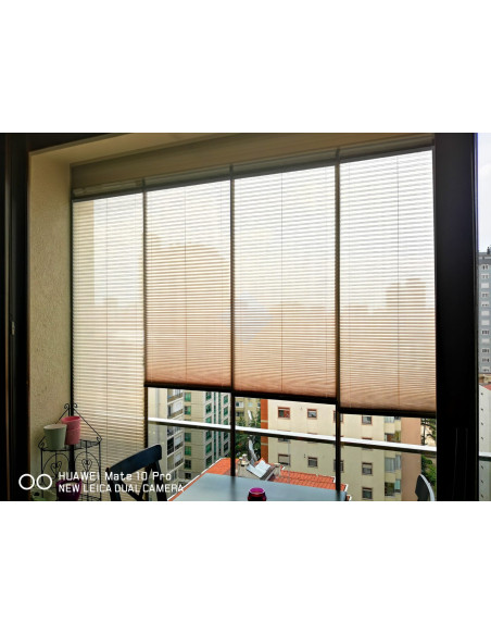 Plise (Plicell) Cam Balkon Perdesi